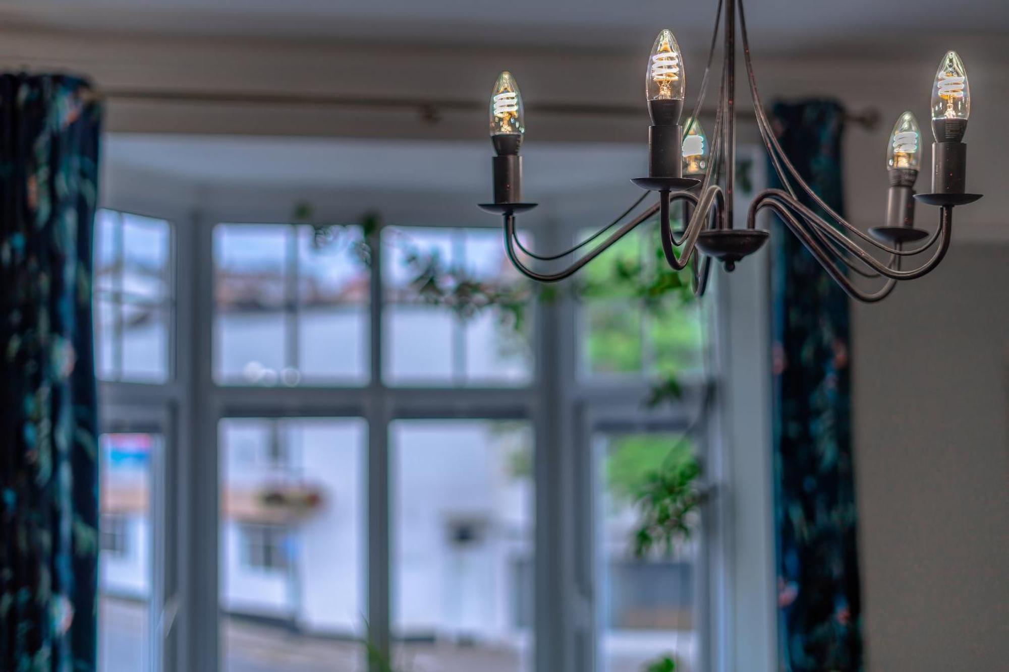 Modern Serviced Apartment: Views Of Village Center Appartement Bristol